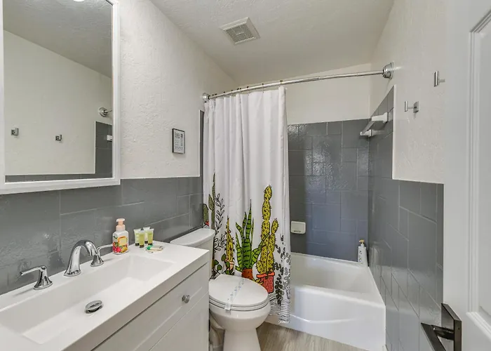 Near Golf! Desert W/ Private Pool In Mesa