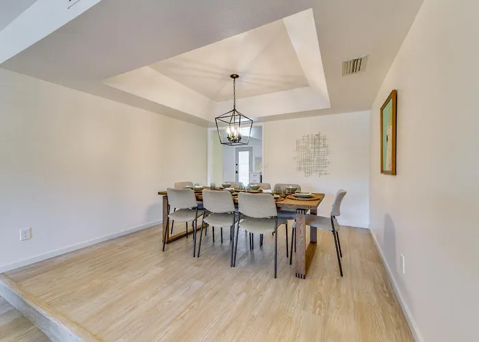 Holiday home Near Golf! Desert W/ Private Pool In