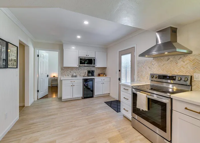 Near Golf! Desert W/ Private Pool In Mesa