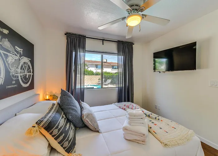 Holiday home Near Golf! Desert W/ Private Pool In