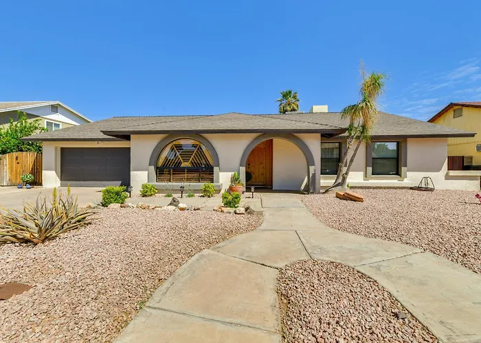 Near Golf! Desert W/ Private Pool In Mesa