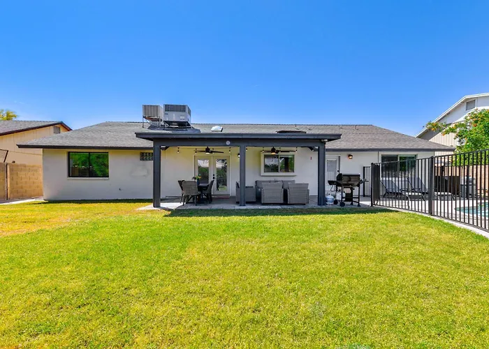Near Golf! Desert W/ Private Pool In