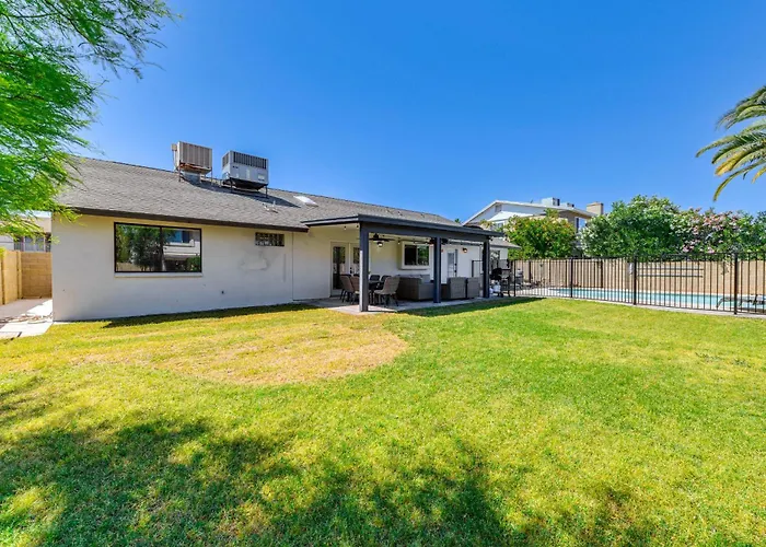 Near Golf! Desert W/ Private Pool In Mesa